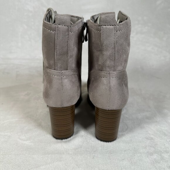 Journee Collection Baylor Women Boots Size 8.5 Ankle Block Heel Gray Lace Up NWB - Picture 5 of 11